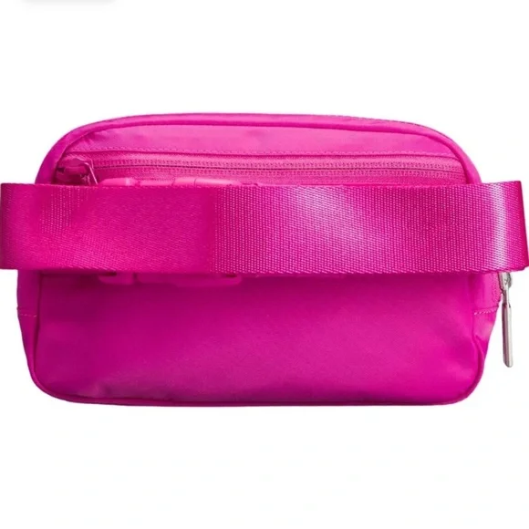 Lululemon Everywhere Belt Bag Crossbody 1L - SONIC PINK. - NWT - Picture 4 of 7